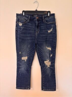 Judy Blue Capri Fit Dark Blue Distressed Jeans